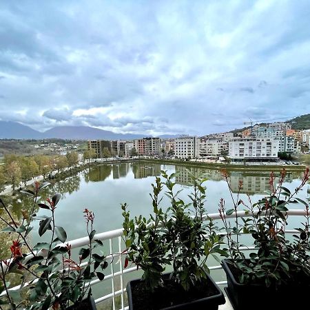 Queen'S Luxury Apartments Lake Тирана Екстериор снимка