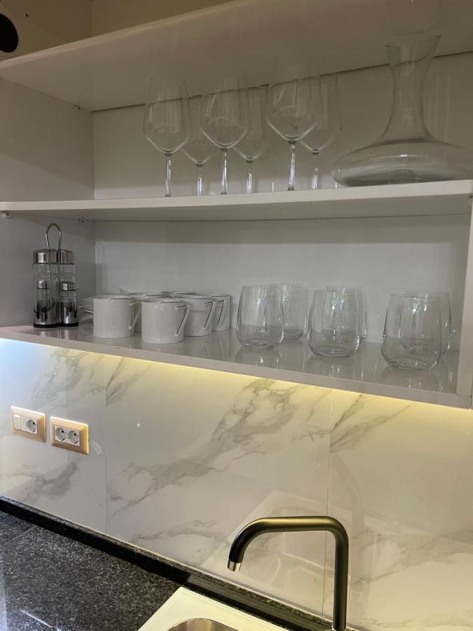 Queen'S Luxury Apartments Lake Тирана Екстериор снимка